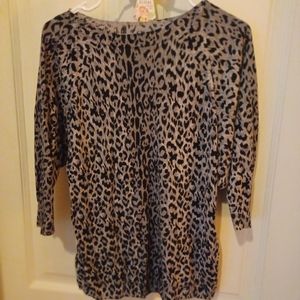 LIMITED L Leppard Top